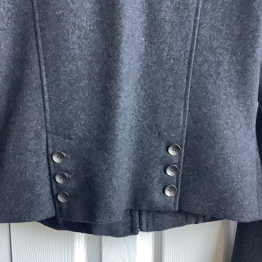 Hinge Black Ruffled Jacket - Picture 6 of 8